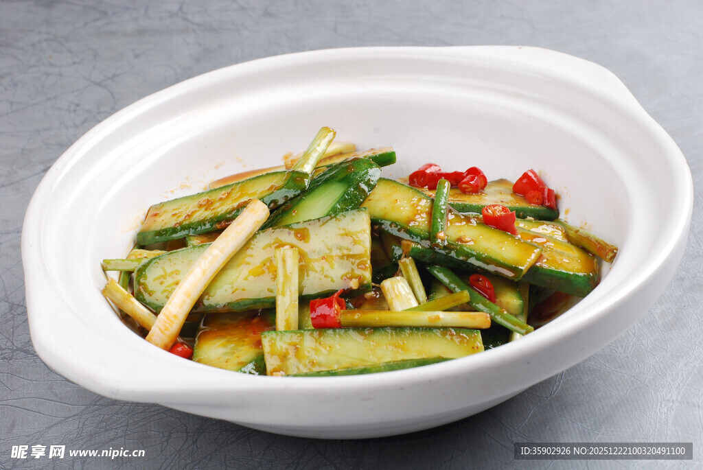 煲仔锅菜品钵仔乳瓜 