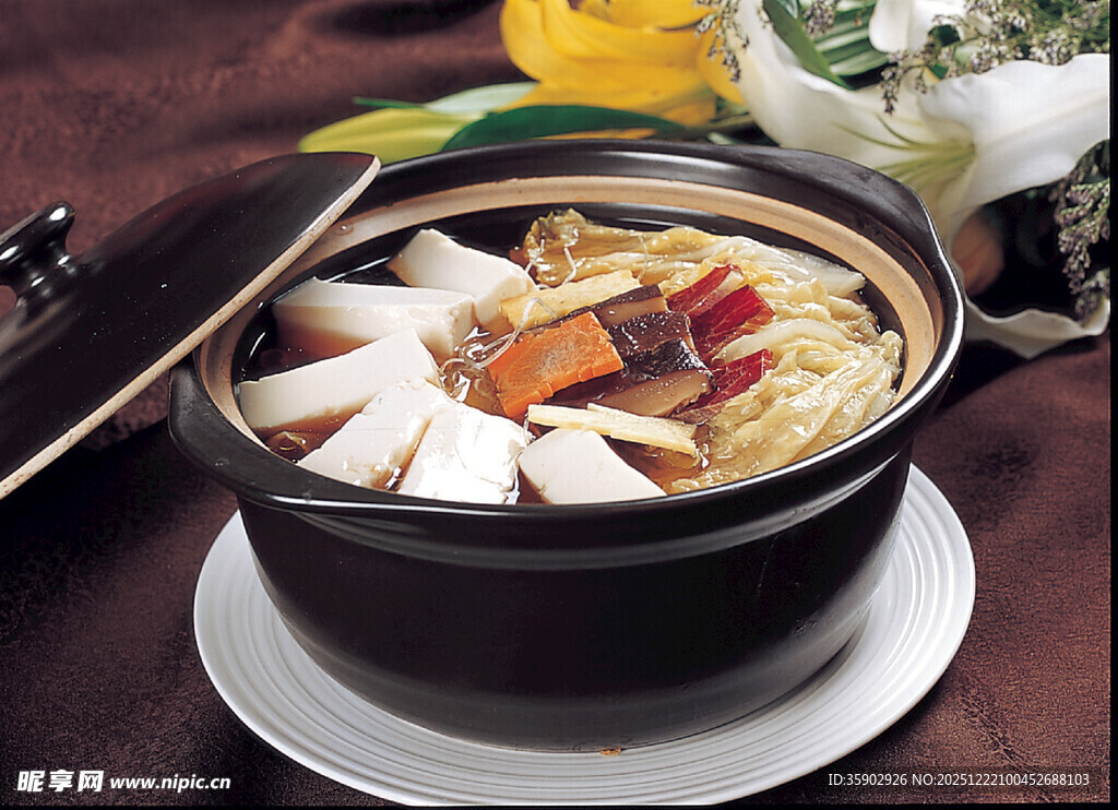 煲仔锅菜品高汤娃娃菜