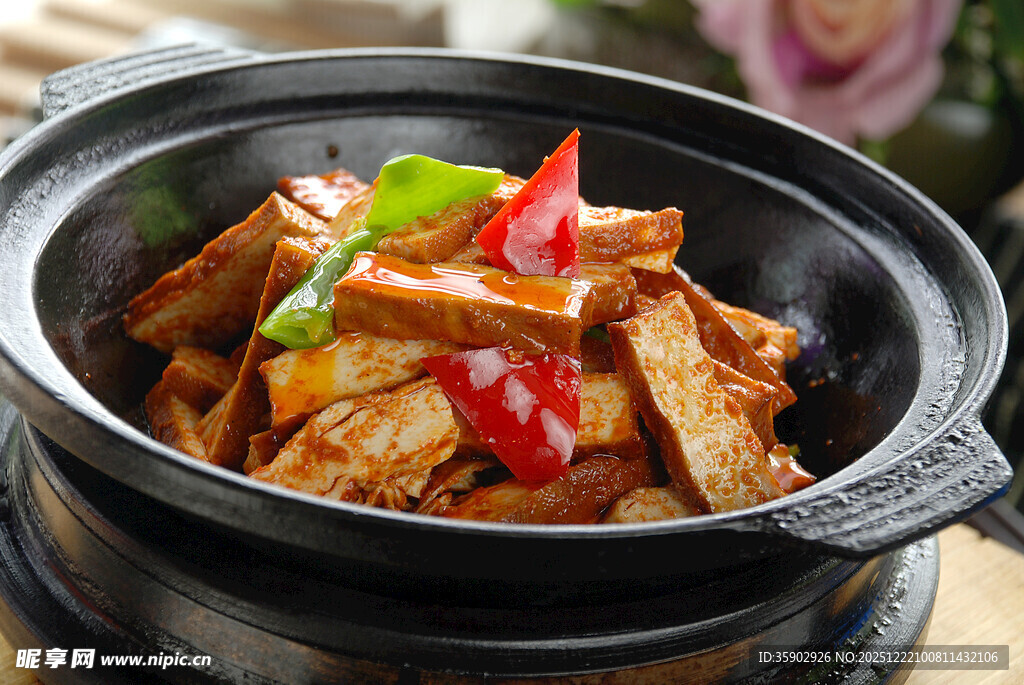 煲仔锅菜品钵钵香干