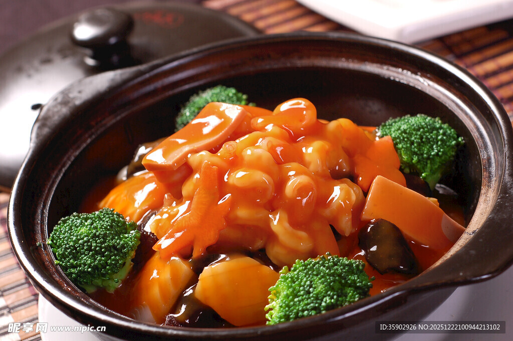 煲仔锅菜品海鲜煲