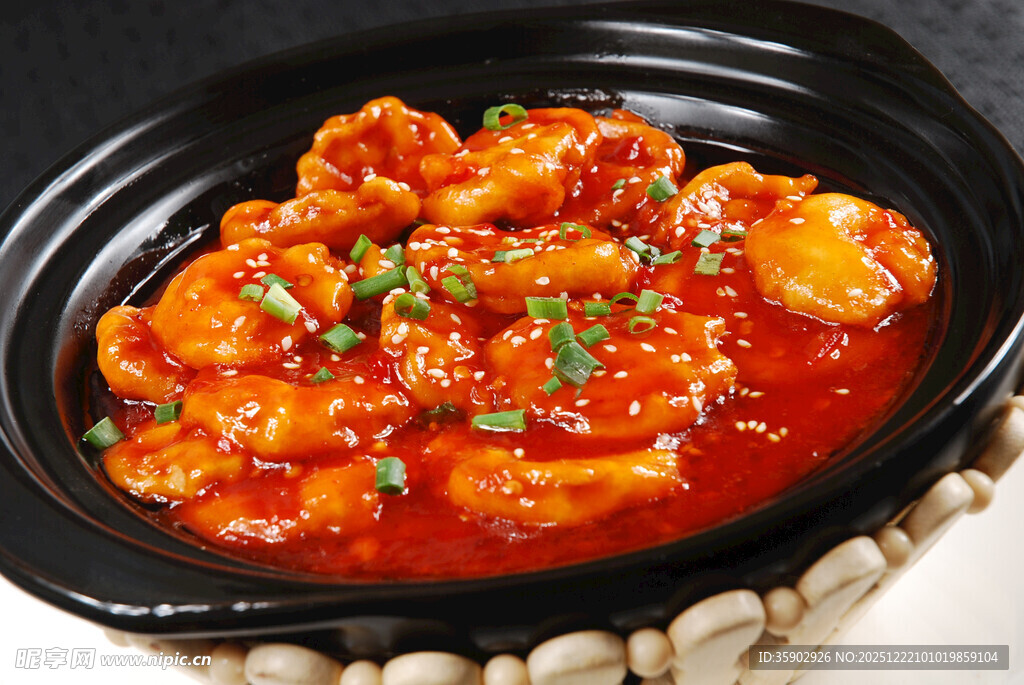 煲仔锅菜品鸡酱茄盒