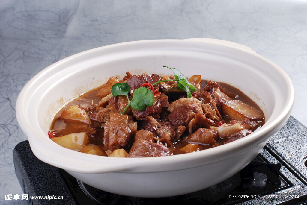 煲仔锅菜品江南烧老鹅