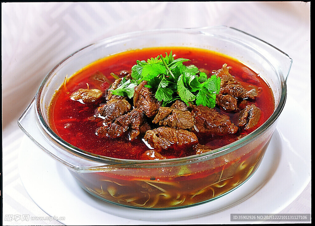 煲仔锅菜品宽粉牛肉煲