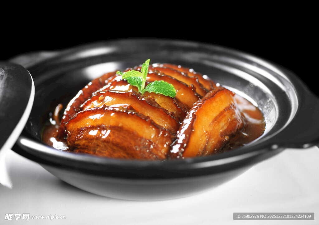 煲仔锅菜品客家扣肉煲