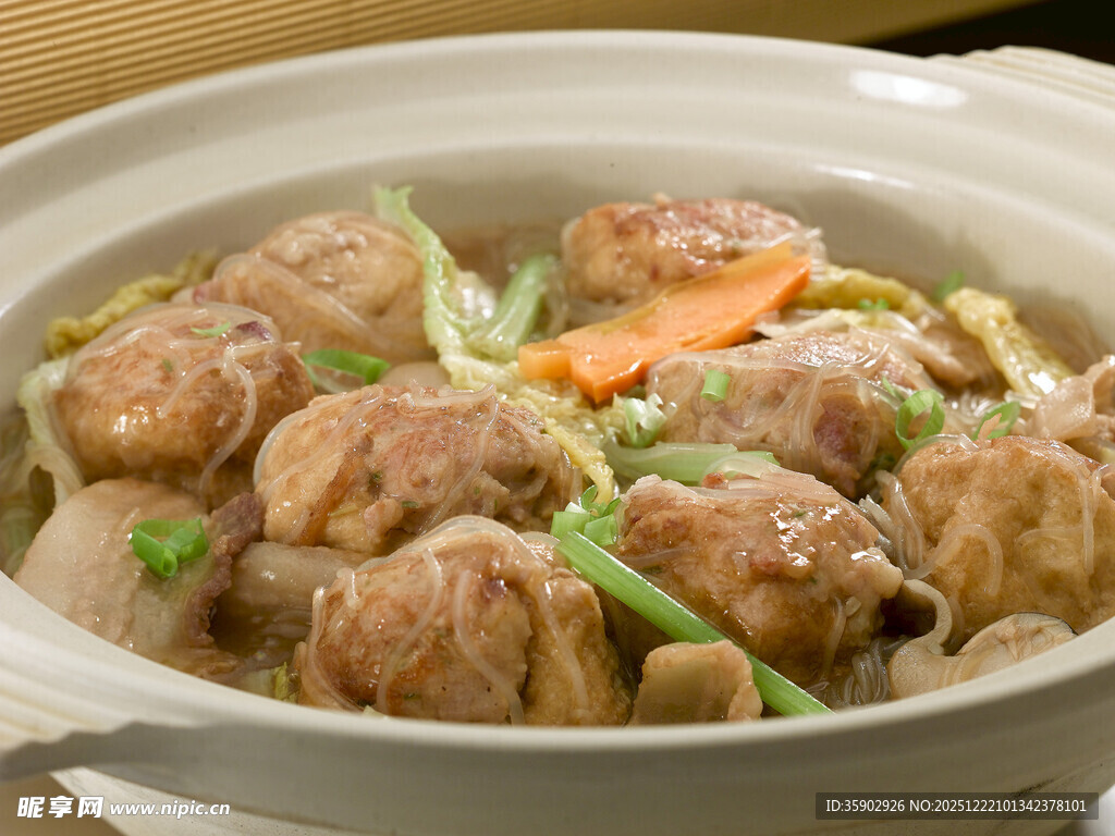 煲仔锅菜品酿油豆腐煲