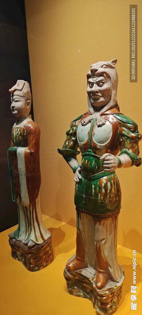 陕西西安唐代三彩俑