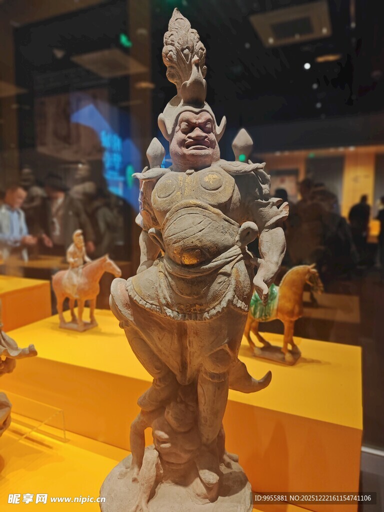 陕西西安古代神兽雕塑