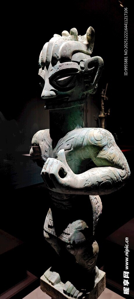 广东珠海中山神秘青铜神兽雕像