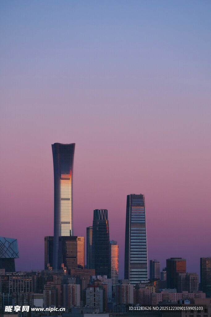 北京城市天际线黄昏美景