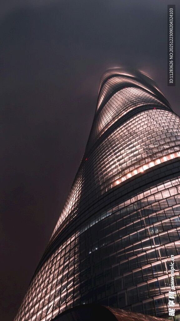 摩天大楼仰视图