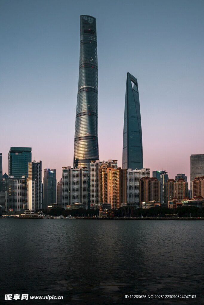 上海陆家嘴璀璨城市天际线