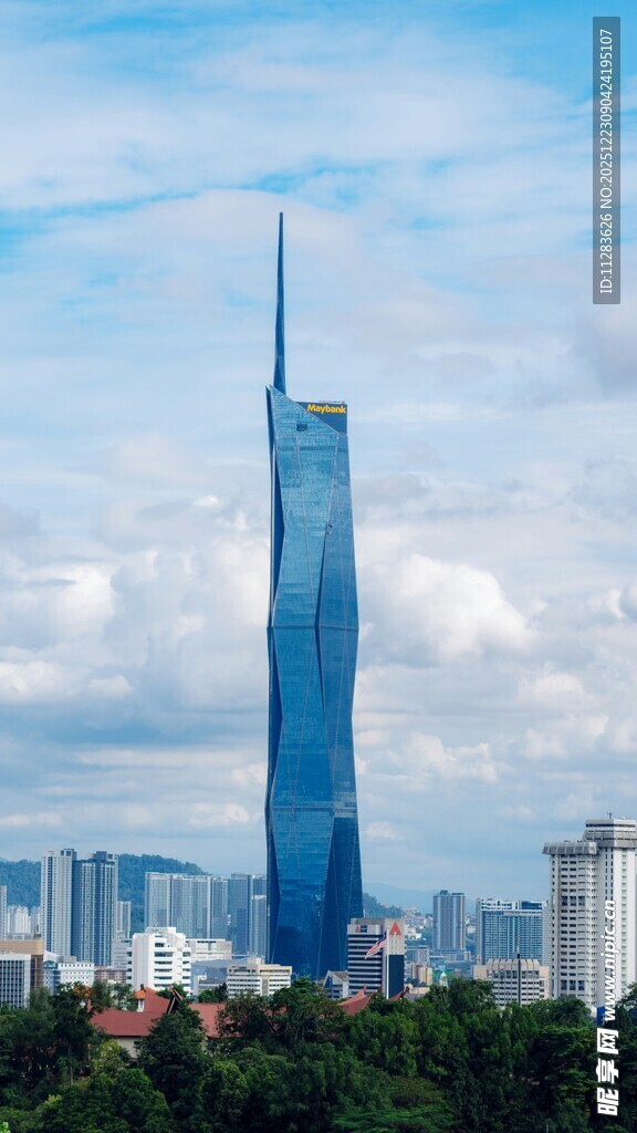 摩天大楼矗立城市天际线