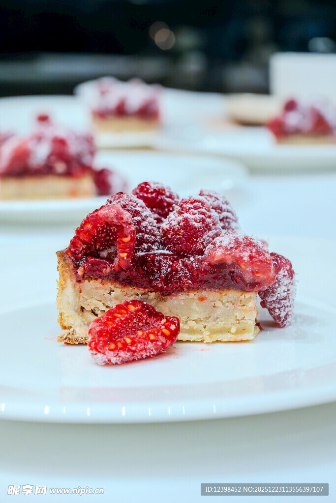 美味草莓千层蛋糕