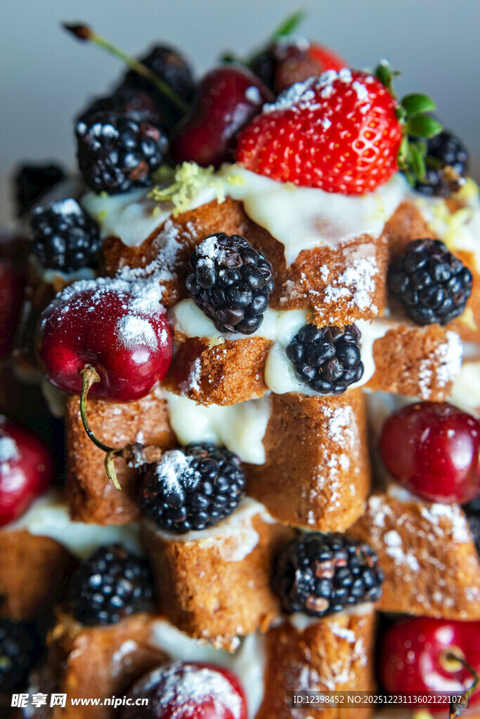 美味水果华夫饼拼盘