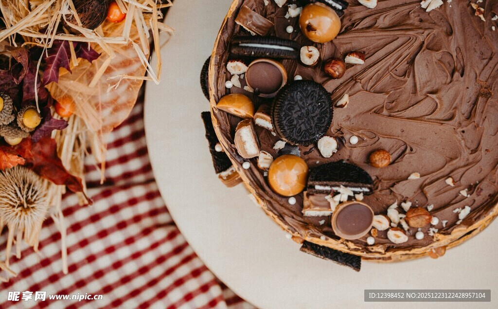 美味巧克力坚果蛋糕