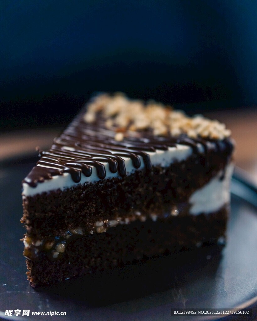 美味巧克力夹心蛋糕