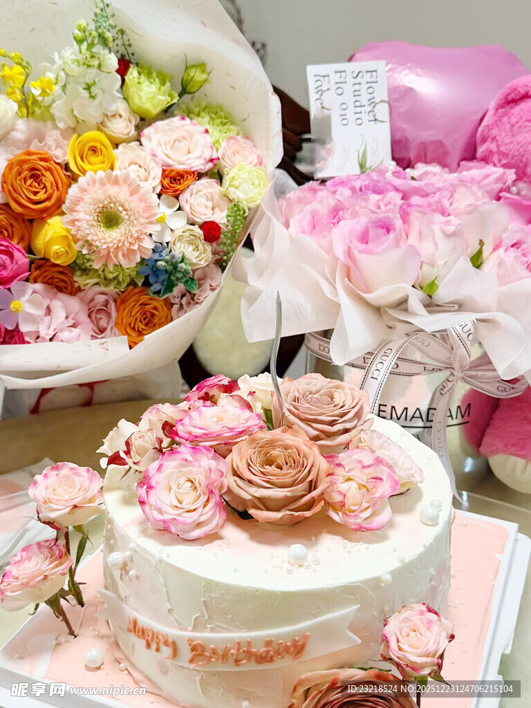 鲜花蛋糕