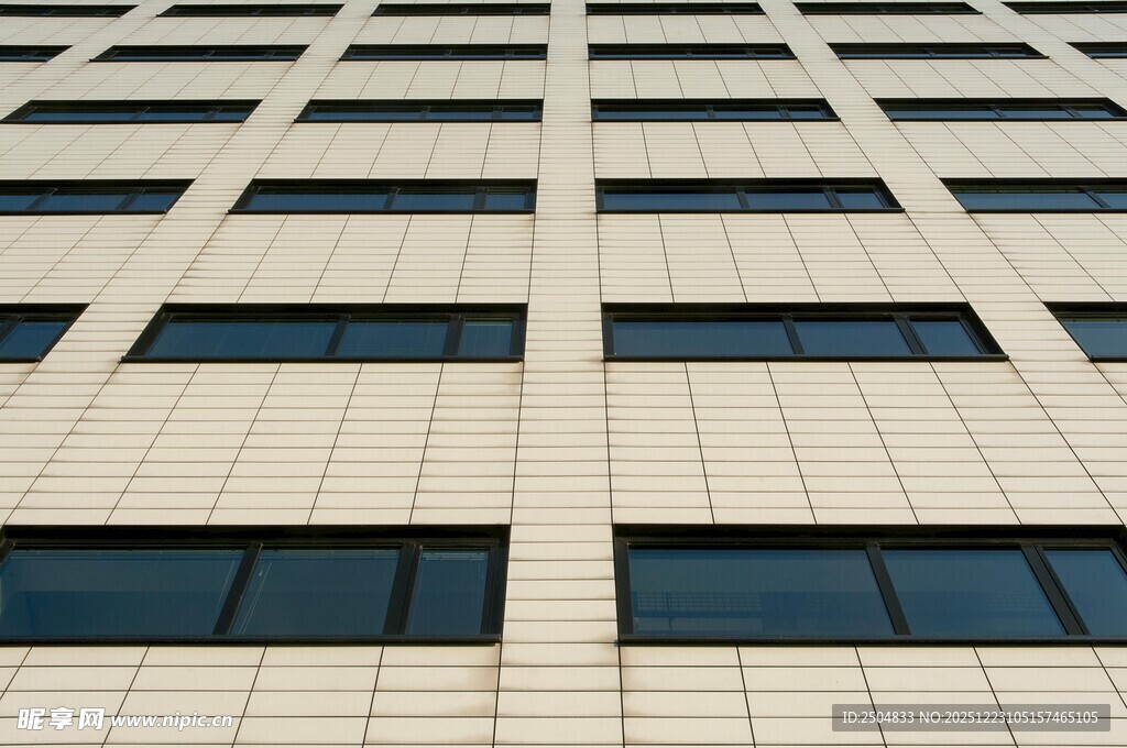 现代高楼外墙特写