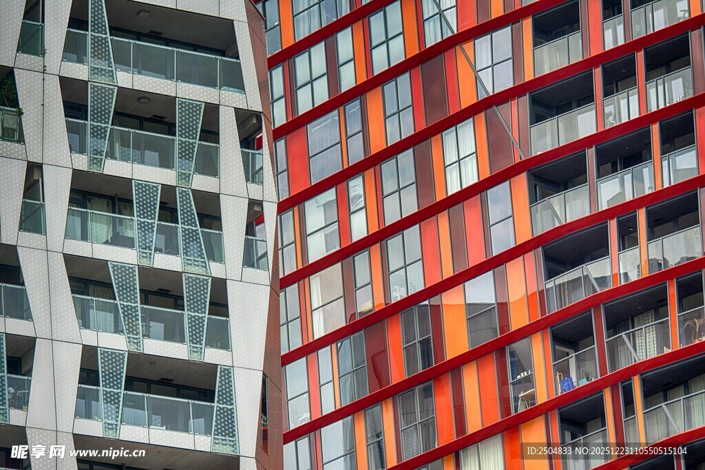 多彩现代建筑外观特写