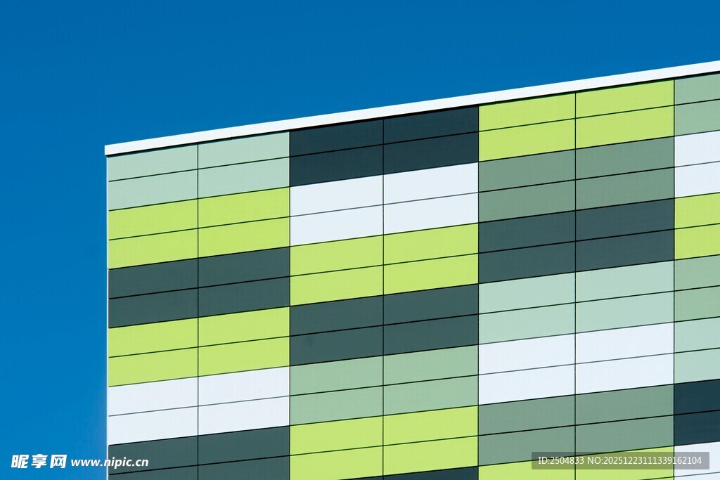 多彩方块外墙建筑