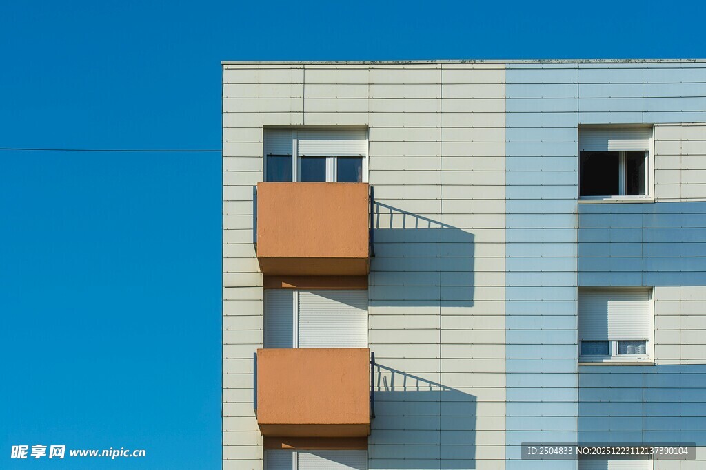现代建筑外观 橙色阳台
