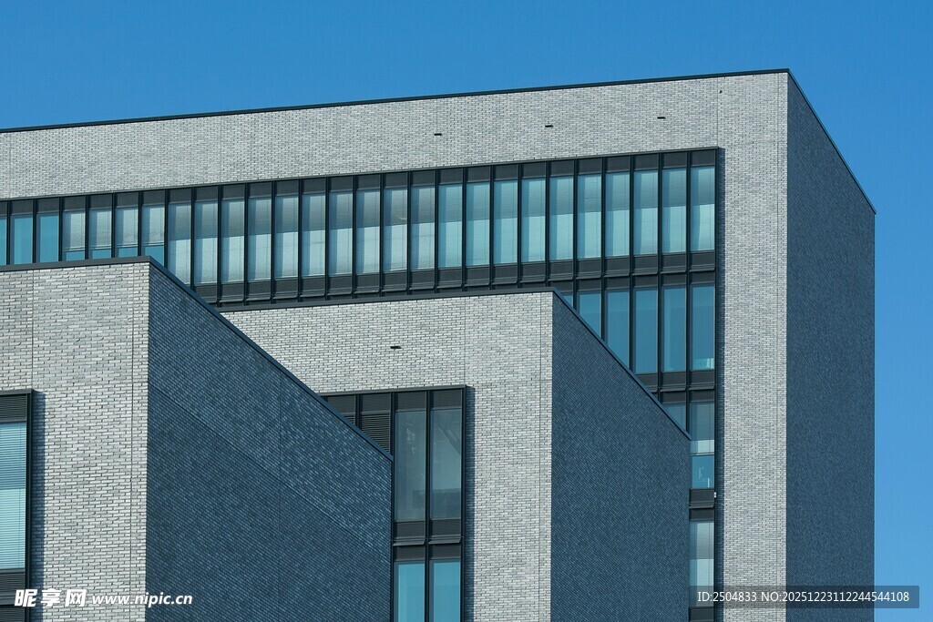 现代简约风格灰色建筑外观
