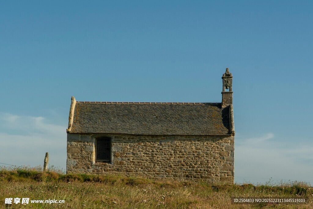 山顶石屋 静谧乡村景致