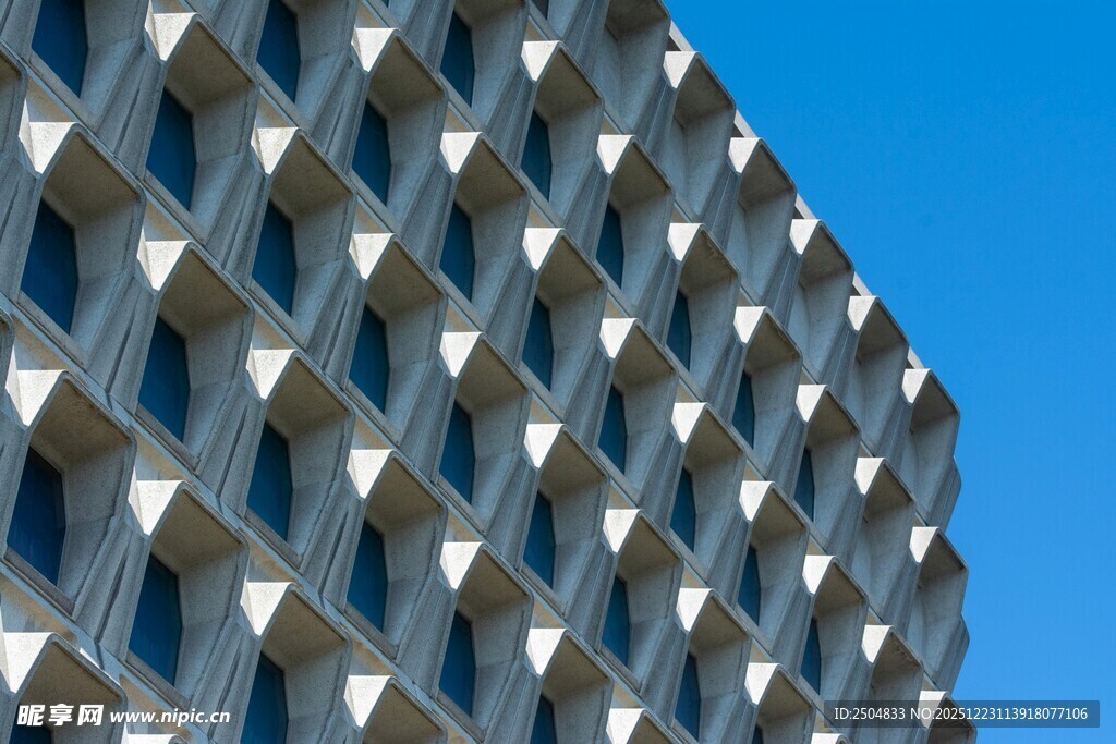 几何图案的现代建筑外观