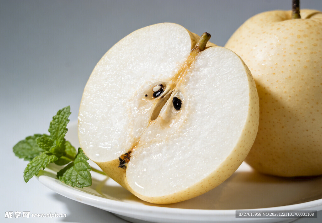 切开的苹果梨