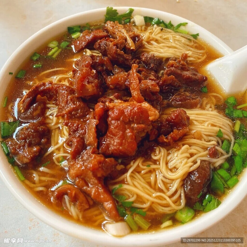 红烧牛肉面诱人美食