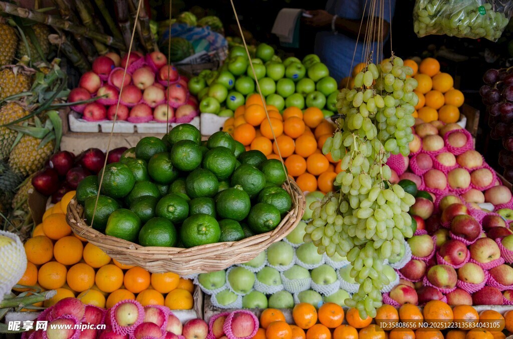 新鲜水果摊