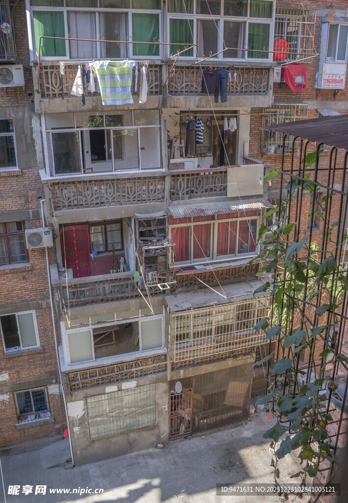 老南昌旧居民楼外观景象