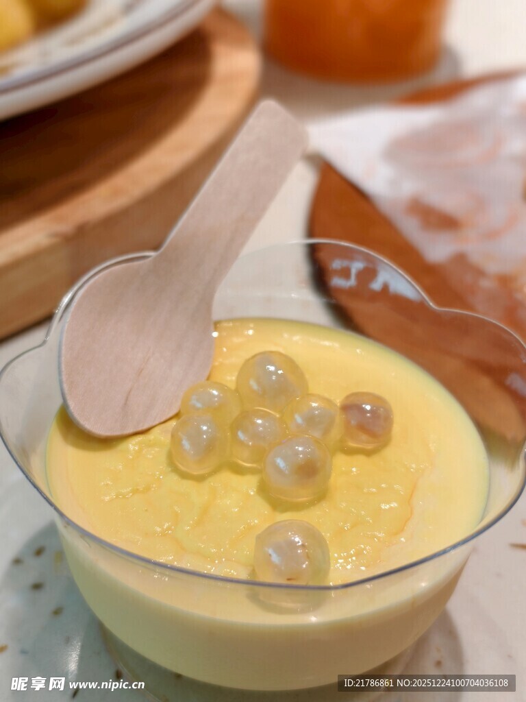 美味布丁配珍珠