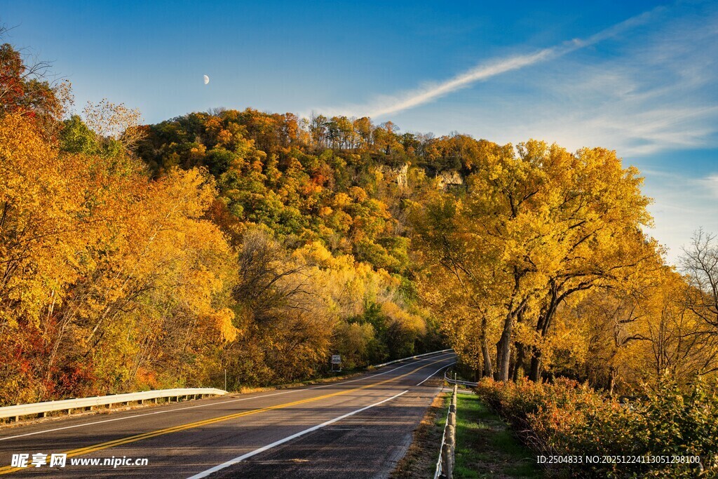 秋日公路美景