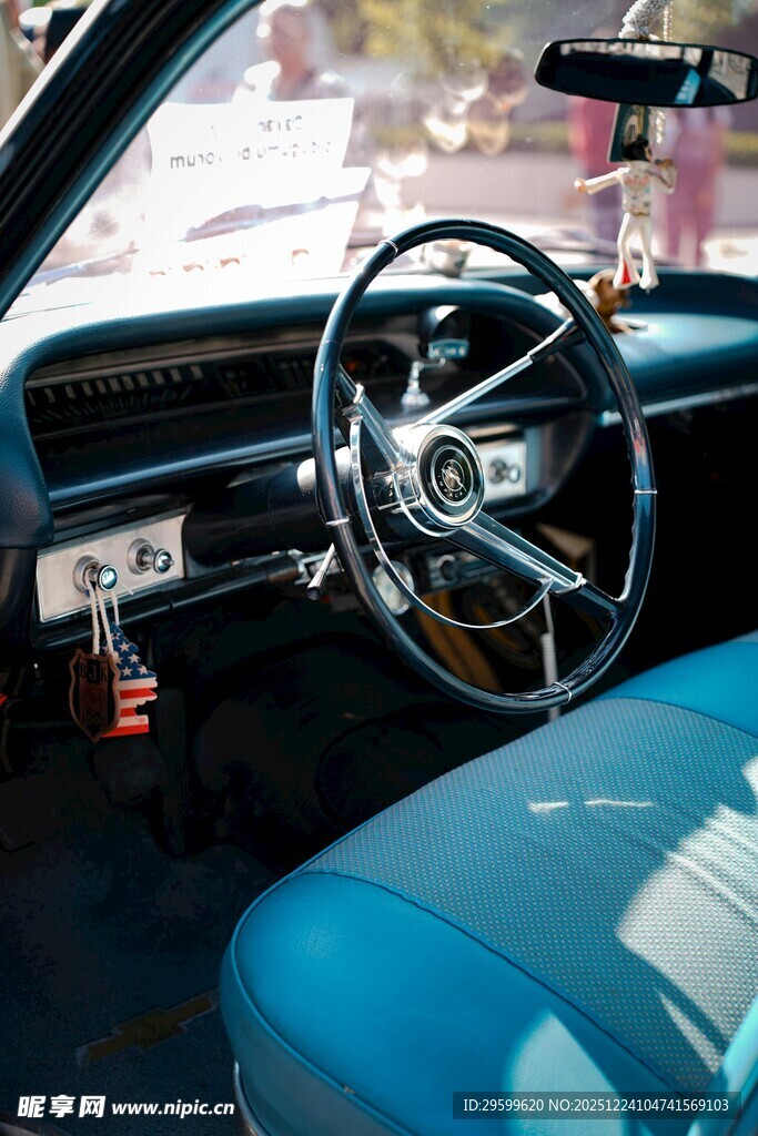 复古汽车内饰细节展示