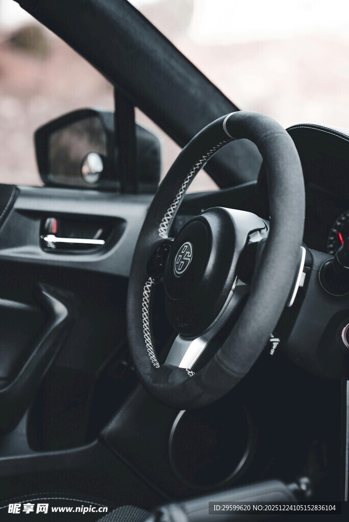 汽车驾驶舱内饰特写