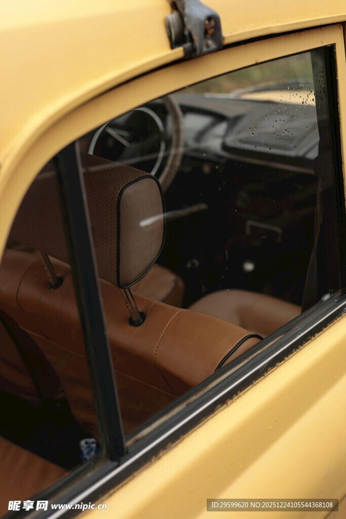 复古车内景展示