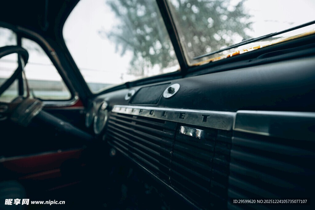复古汽车内饰细节特写
