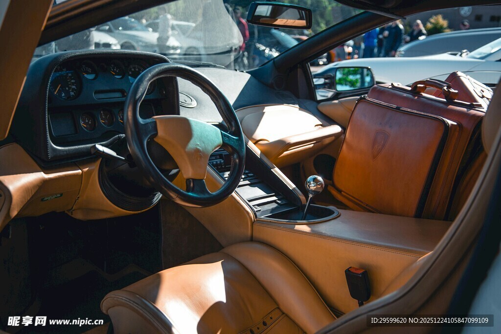 复古汽车内饰展示