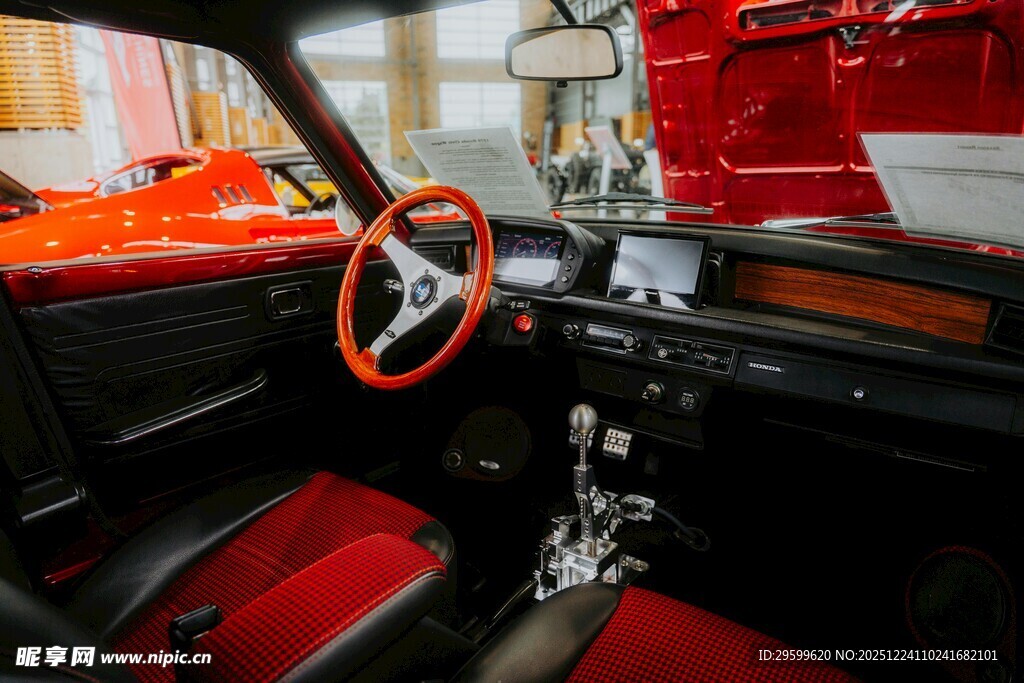 复古汽车内饰特写