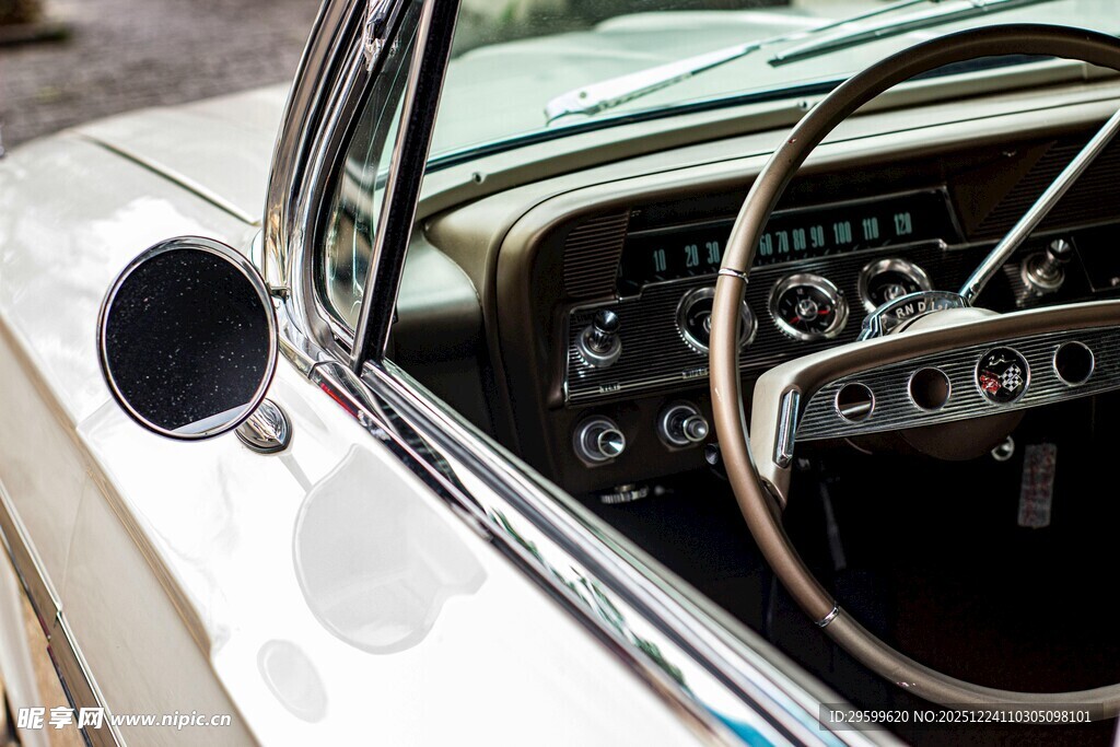 复古汽车内饰细节特写