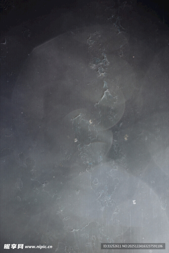 蒸汽弥漫的朦胧场景