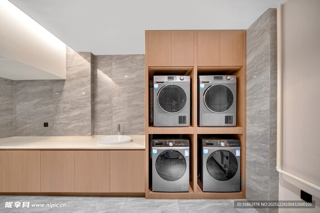 现代风格洗衣房收纳设计