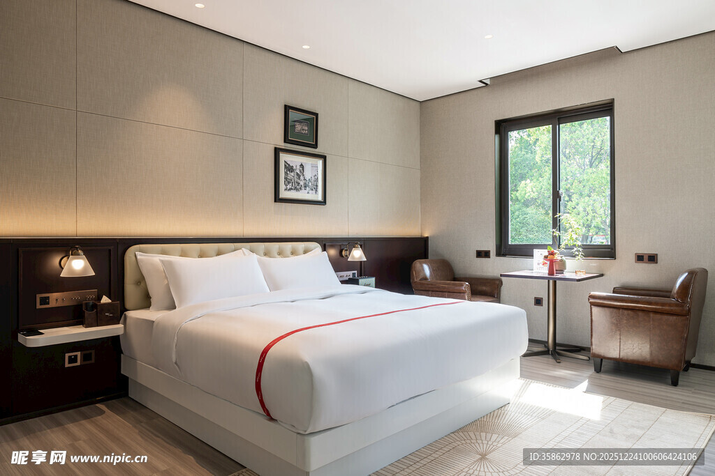 现代简约风格温馨卧室