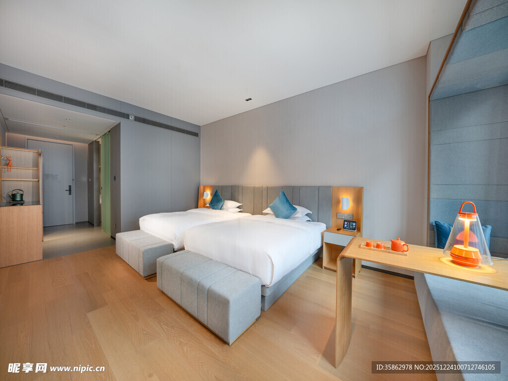 现代简约风格的温馨卧室