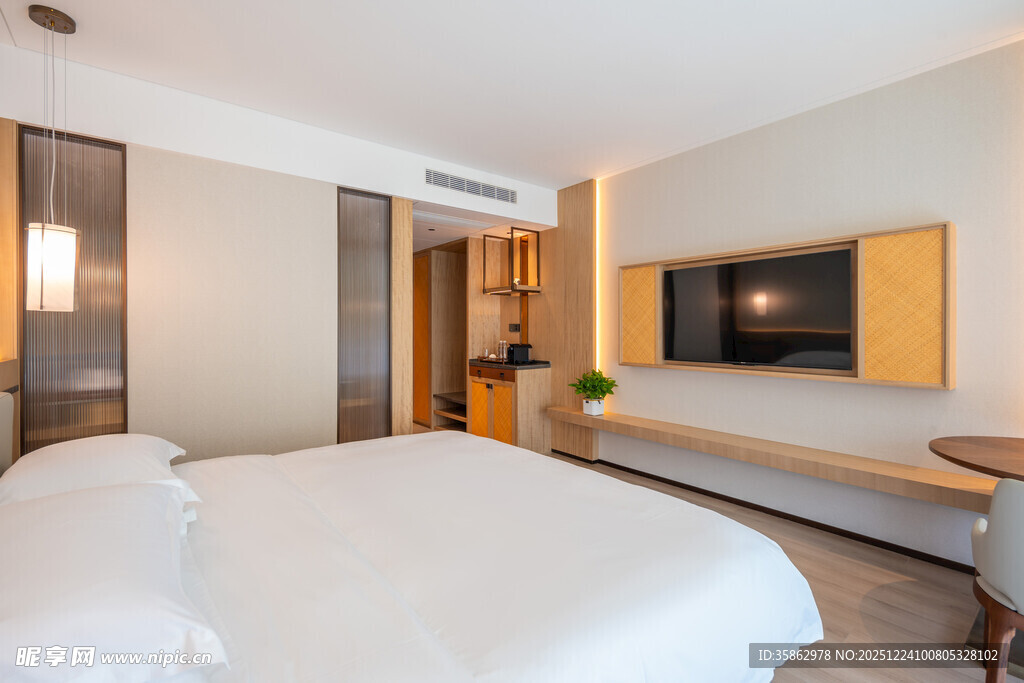 现代简约风格温馨卧室