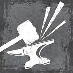 铁砧上的锤子与工具