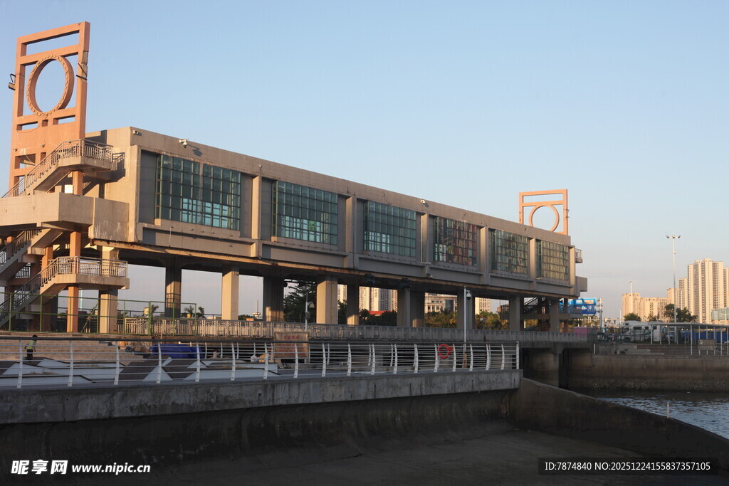 现代风格桥梁建筑景观