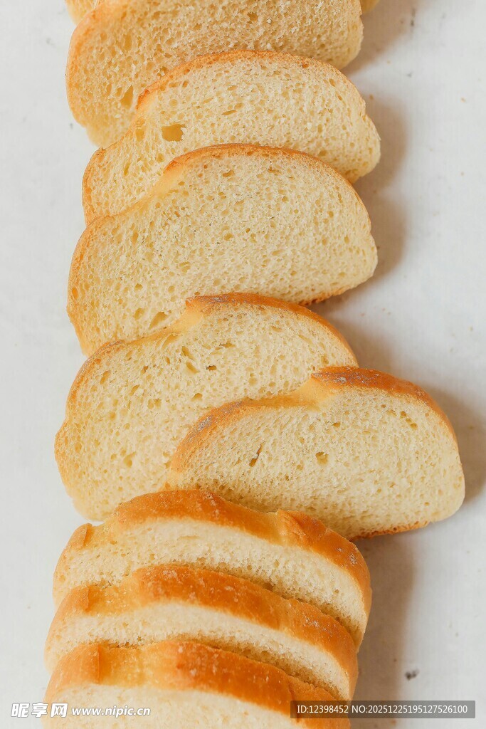 切片面包整齐摆放