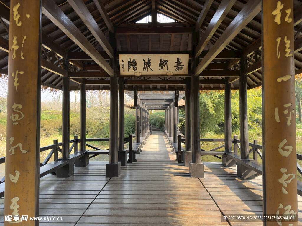 古色古香的中式长廊